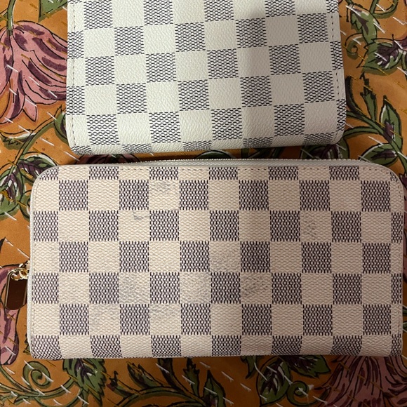 Checkered Women's Wallet Set - Picture 3 of 8
